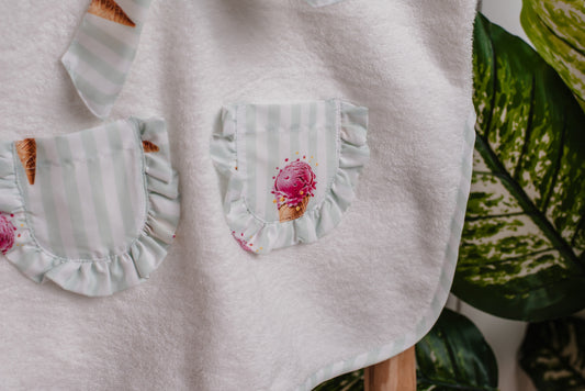 Meia Pata Girls White Ice Cream Towel Poncho