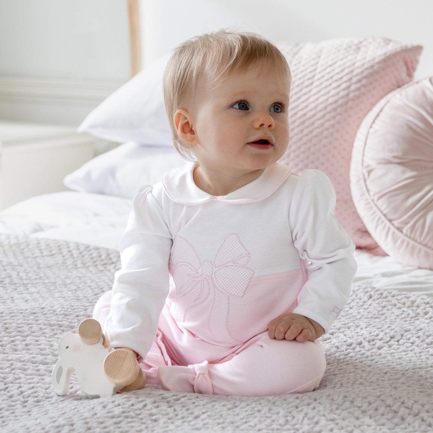 Emile Et Rose Baby Girl Pink Bow Babygrow & Hat Maya