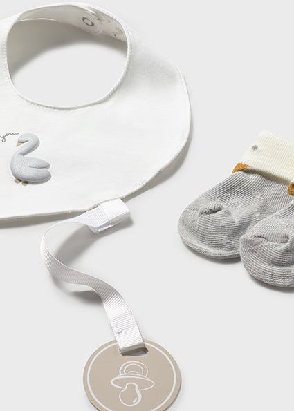 PRE ORDER Mayoral Unisex Baby White Three Piece Gift Set 1727